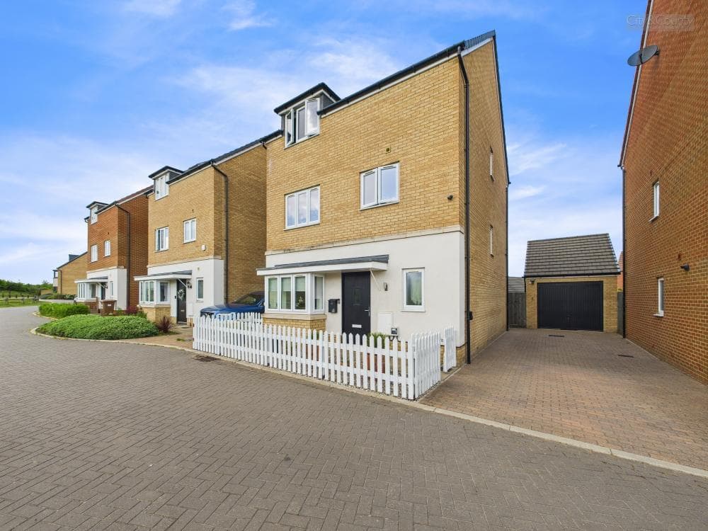 Firecrest, Hampton Vale, Peterborough, PE7 8PU