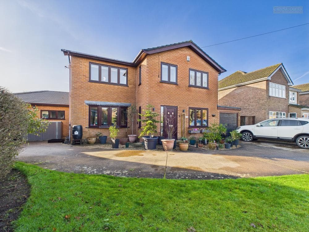 St. Guthlacs Close, Crowland, Peterborough, Lincolnshire, PE6 0ES