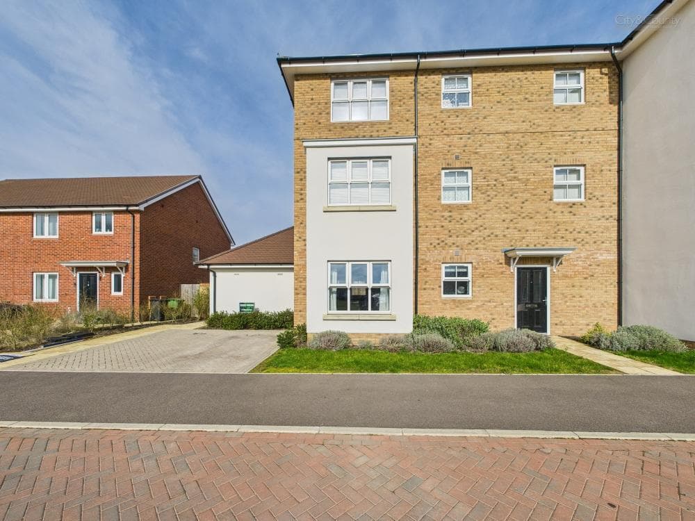 Waterfield Close, Peterborough, PE3 6AS