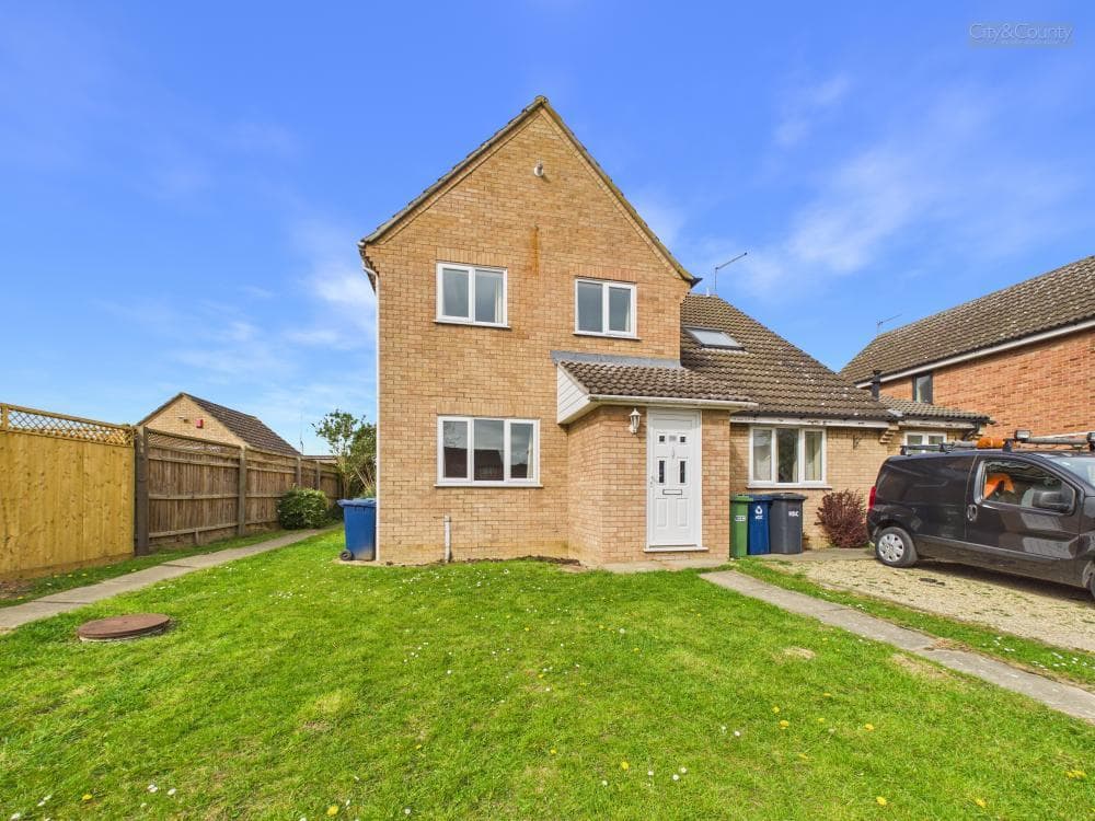 Stanch Hill Road, Sawtry, Huntingdon, PE28 5XG