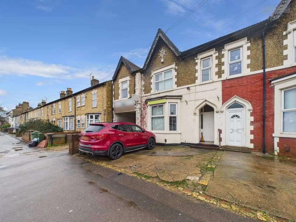 Lincoln Road, Peterborough, PE1 2PW