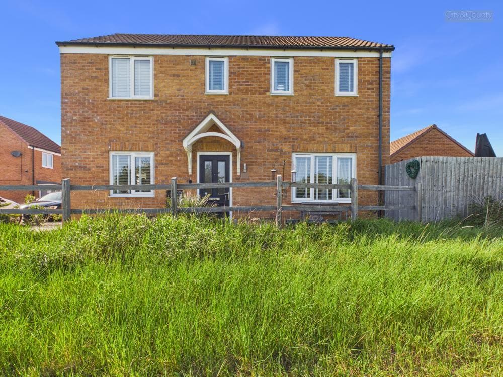 Linus Grove, Cardea, Peterborough, PE2 8FX
