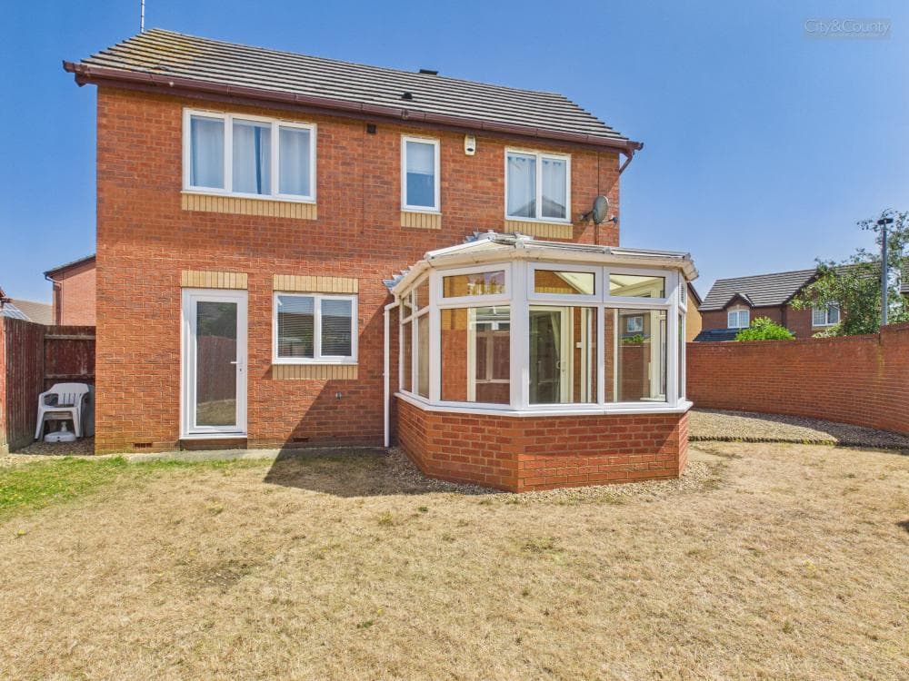 Houghton Avenue, Park Farm, Stanground, Peterborough, PE2 8UR