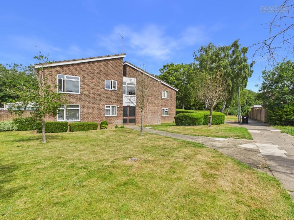 Bradwell Road, Netherton, Peterborough, PE3 9QL
