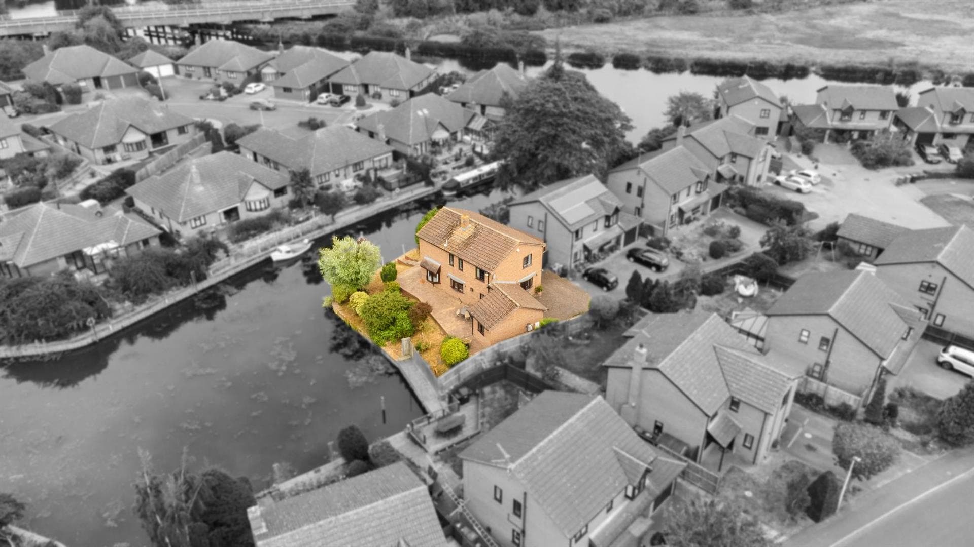 Riverside Mead, Stanground Marina, Peterborough, PE2 8JN