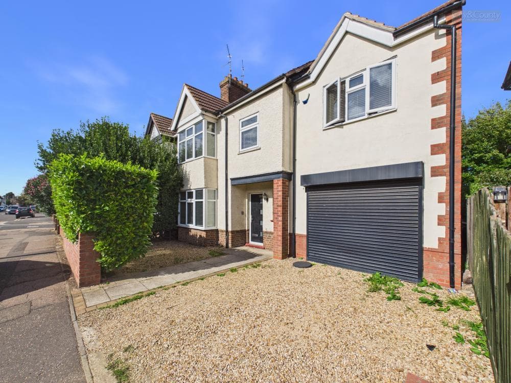 Alexandra Road, Peterborough, PE1 3DG