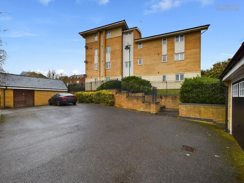 Harn Road, Hampton Centre, Peterborough, PE7 8GH