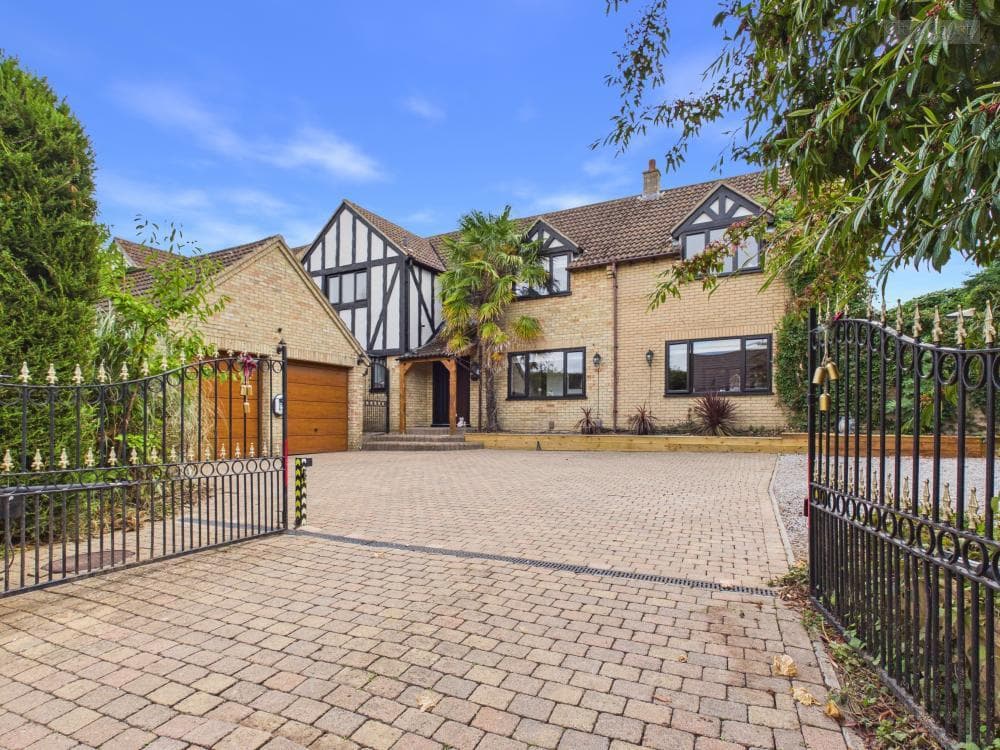 Martins Way, Orton Waterville, Peterborough, PE2 5DY
