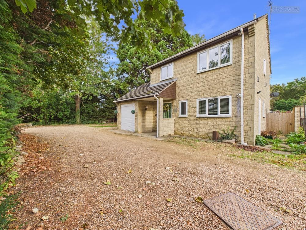 Harvey Close, Wittering, PE8 6DU